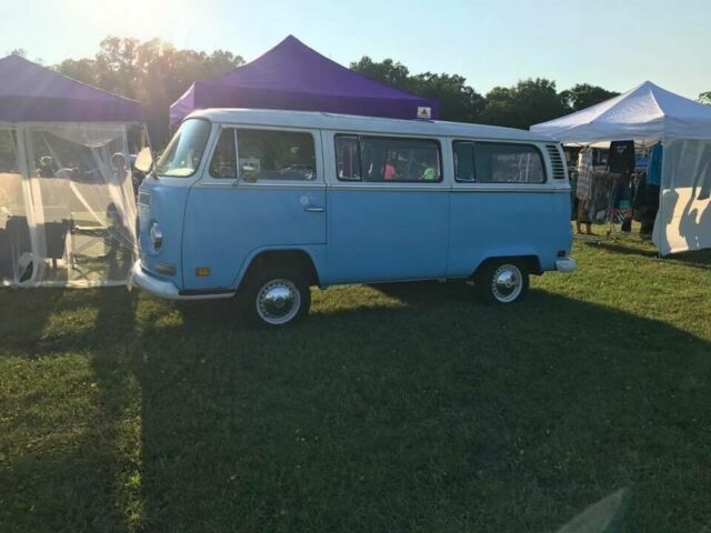 1972 VW bus vanagoon 1972 Volkswagen Bus/Vanagon