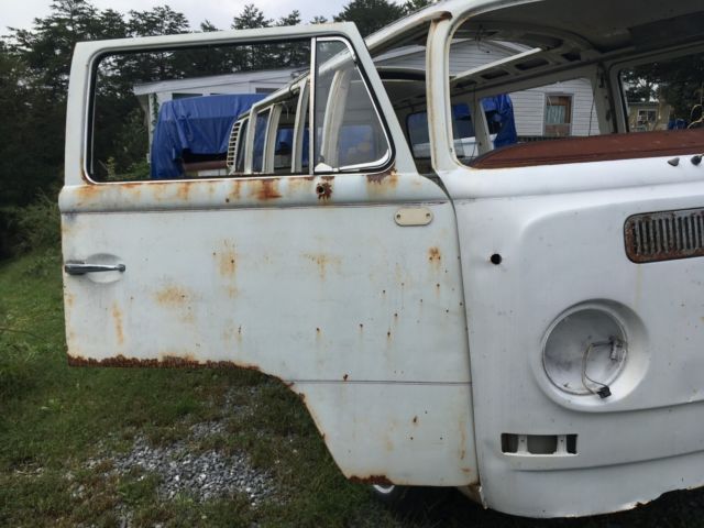 1972 Volkswagen Bus/Vanagon - photo 3