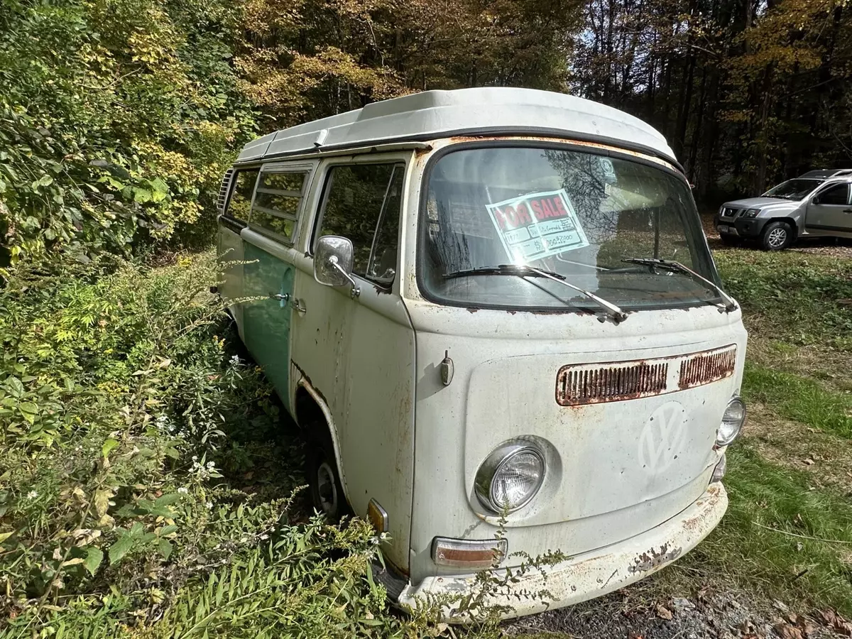 1972 VW minibus Westfalia Campmobile 1972 Volkswagen Campmobile