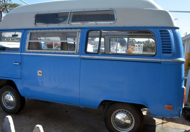 1972 VW SAFARE' CUSTOM CAMPER Volkswagen Straight Body No Rust Through 1972 Volkswagen Bus/Vanagon