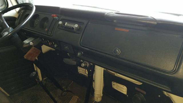1971 Volkswagen Bus/Vanagon transporter Tyler 2 9 passenger - photo 7
