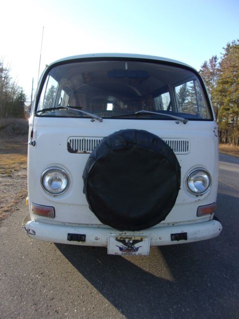 1972 Volkswagen Bus/Vanagon Riviera camper - photo 2