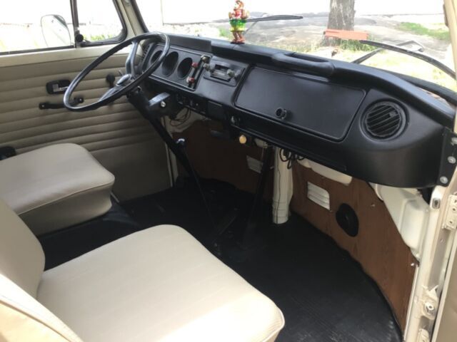 1972 Volkswagen CAMPER BUS - photo 11