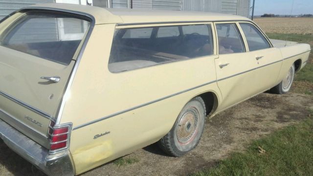 1972 Plymouth Fury Suburban - photo 2