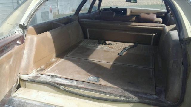 1972 Plymouth Fury Suburban - photo 3