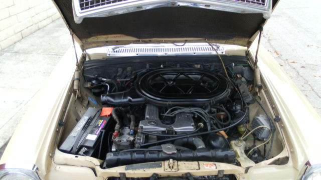 1973 Mercedes-Benz 200-Series Beautifully Trimmed - photo 2