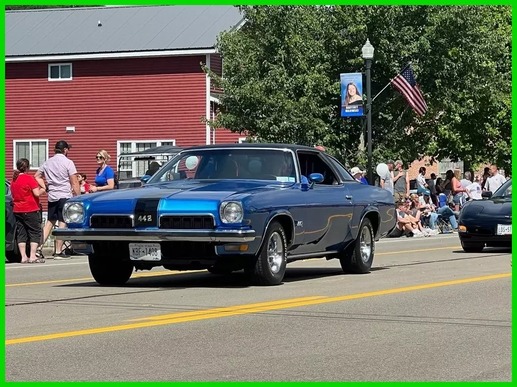 1973 350 Oldsmobile V8 (Rebuilt) 63,500 Miles 1973 Oldsmobile Cutlass 442 Fully Restored Stock Number 232777