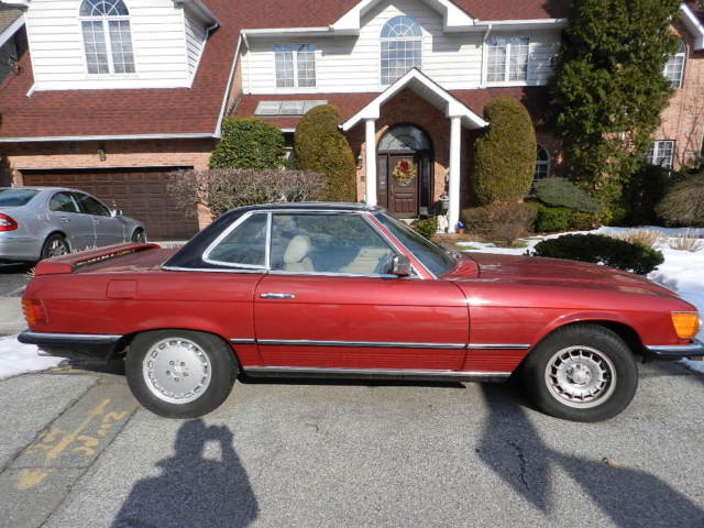 1973 450SL CONVERTIBLE NEW PAINT LOW MILES V8 NEW SEATS 1973 Mercedes-Benz SL-Class