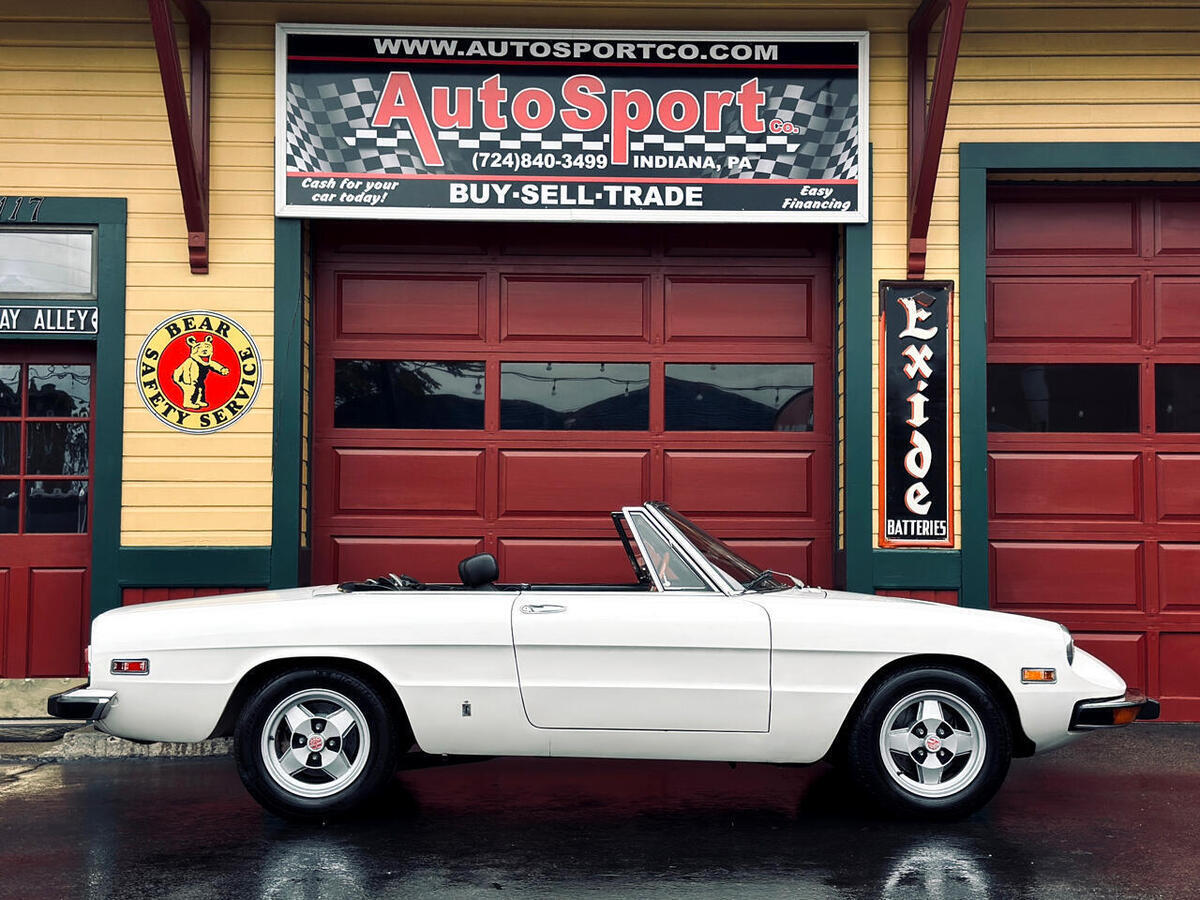 1973 Alfa Romeo Spider 2dr Convertible - photo 2