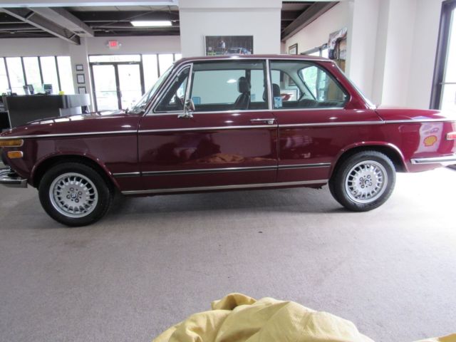 1973 BMW 2002 ROUNDIE LAST YEAR NEW MOTOR FACTORY SUNROOF A/C 325 SEATS 5 SPEED 1973 BMW 2002