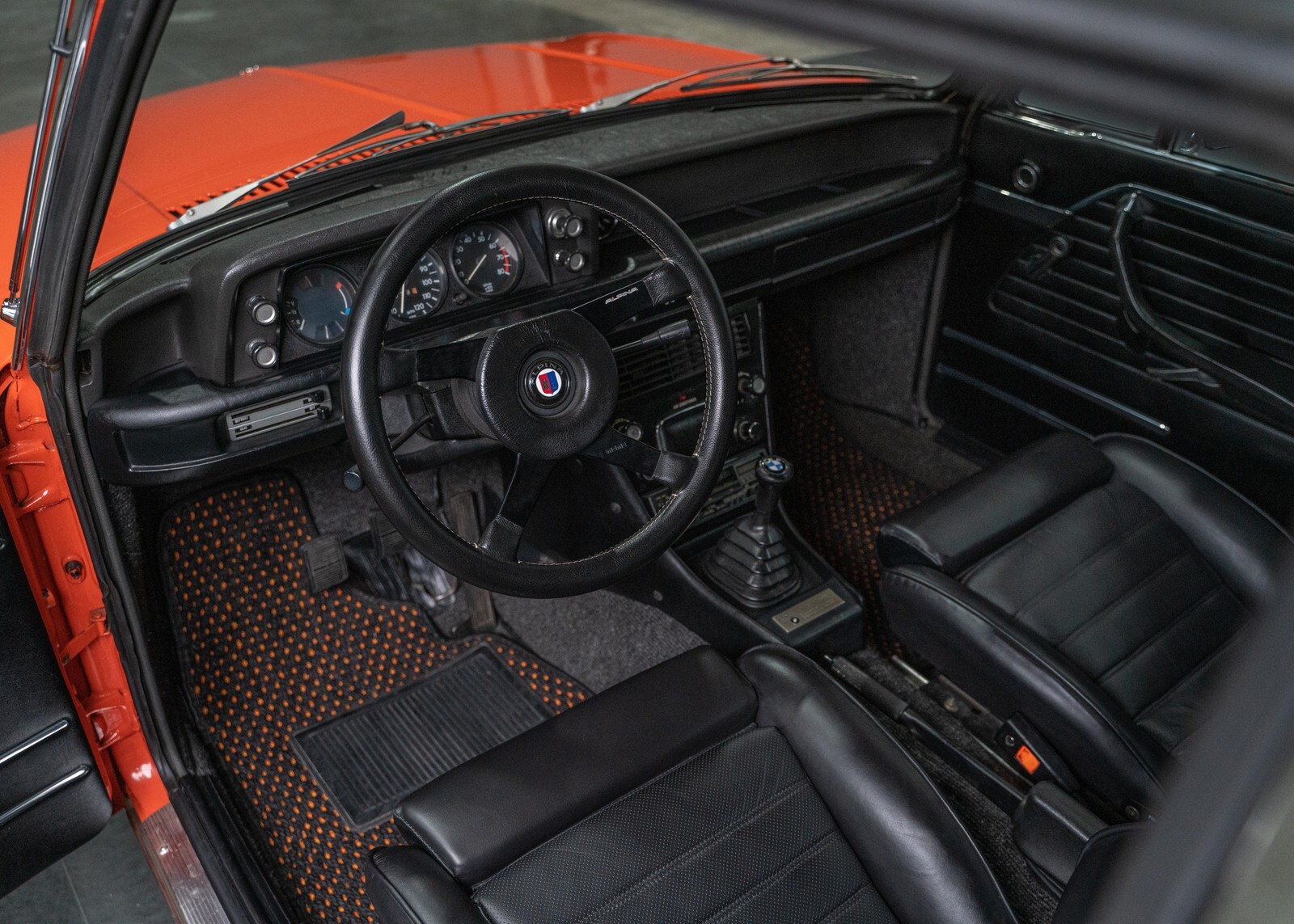 1973 BMW 2002 Tii M2 - Rotisserie Restoration - Collector Grade - photo 11