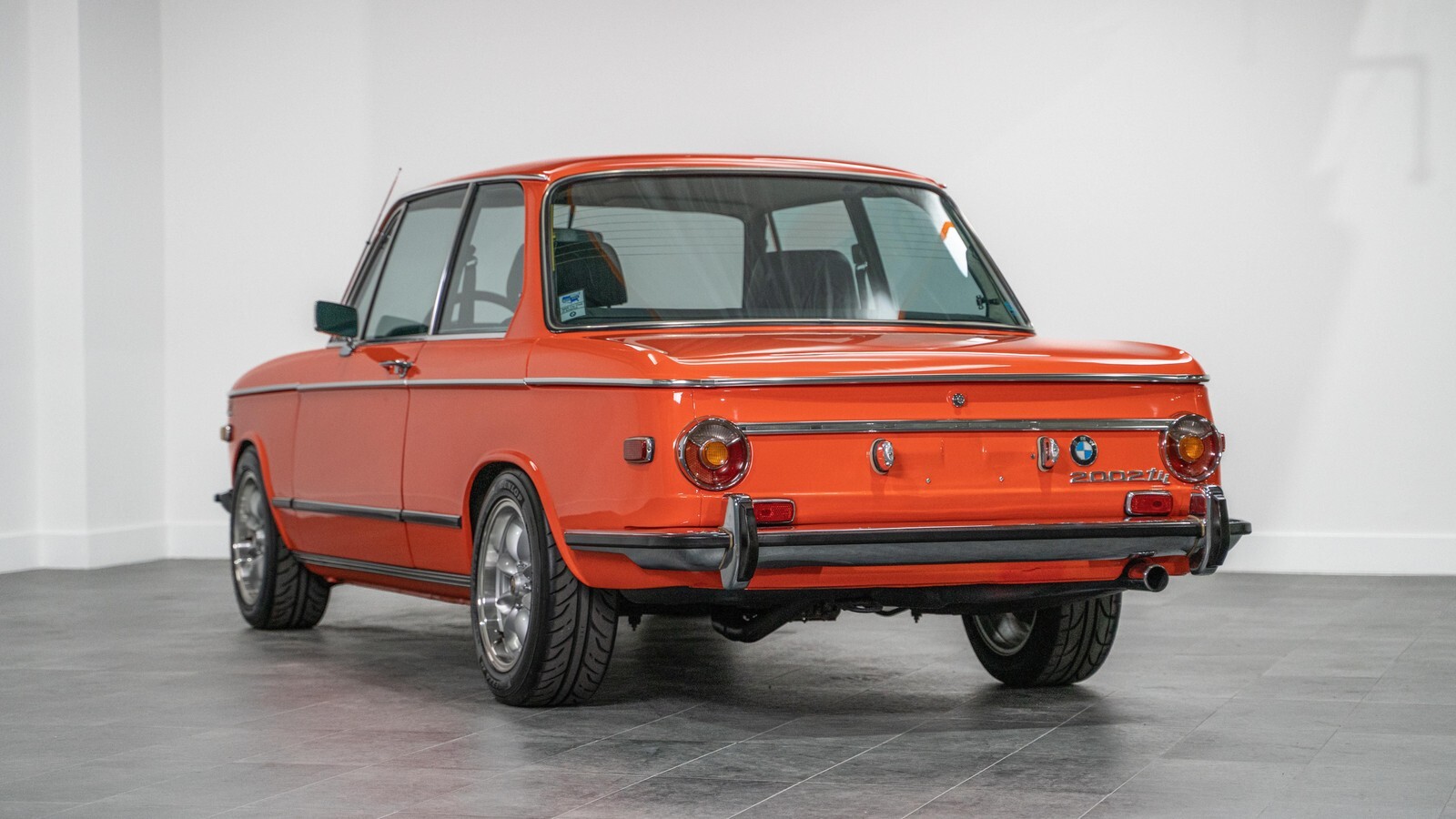 1973 BMW 2002 Tii M2 - Rotisserie Restoration - Collector Grade - photo 2