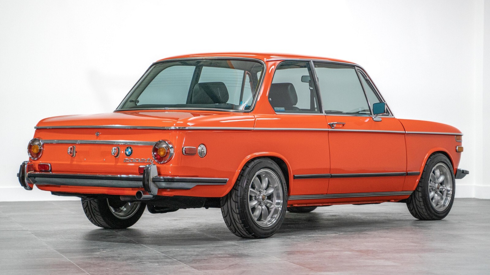 1973 BMW 2002 Tii M2 - Rotisserie Restoration - Collector Grade - photo 3