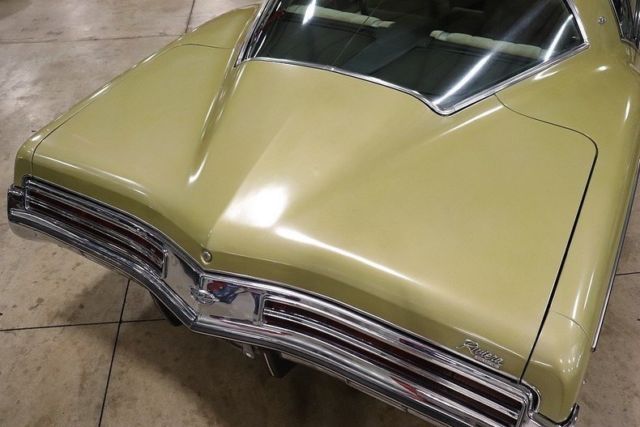 1973 Buick Riviera -- - photo 11