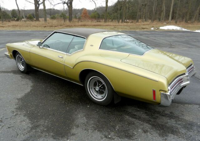 1973 Buick Riviera base - photo 2