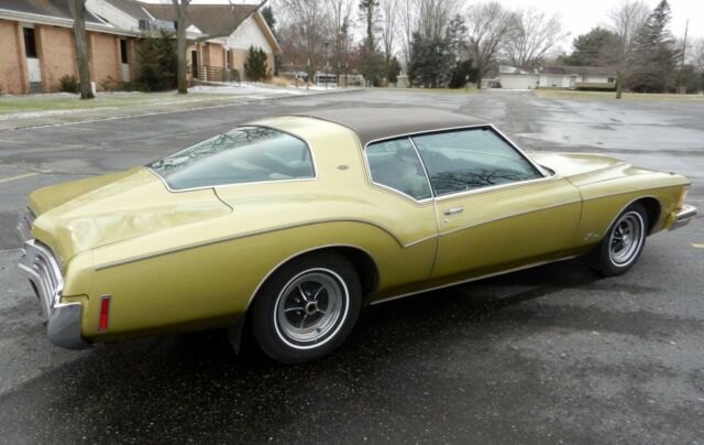 1973 Buick Riviera Boat Tail 455 V8 2 Door Coupe Looks Good Drives Excelllent 1973 Buick Riviera base--