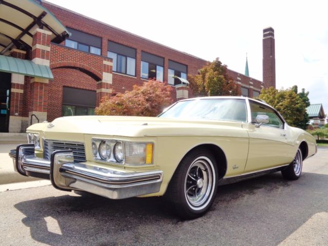 1973 Buick Riviera Sport Coupe - nice boat tail! 1973 Buick Riviera