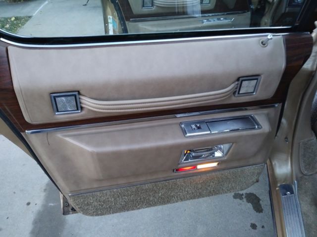 1973 Cadillac DeVille Gold with Tan Vinyl Top - photo 11