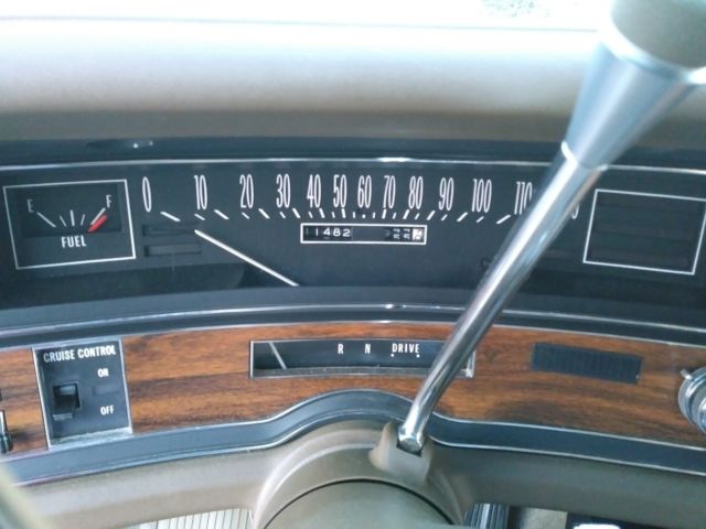 1973 Cadillac DeVille Gold with Tan Vinyl Top - photo 2