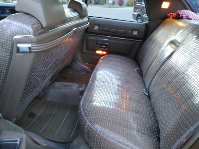 1973 Cadillac DeVille Gold with Tan Vinyl Top - photo 5