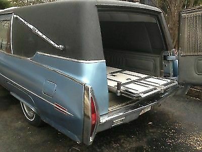 1973 Cadillac Fleetwood Hearse - photo 12