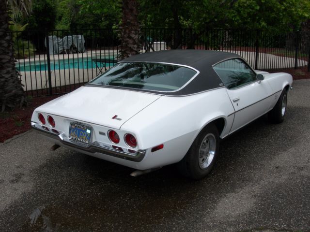 1973 Chevrolet Camaro White with Black Vinyl Top - photo 2