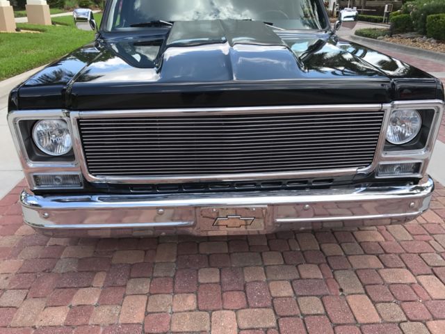 1973 Chevrolet C-10 Custom Deluxe 1/2 Ton Fleetside - photo 2