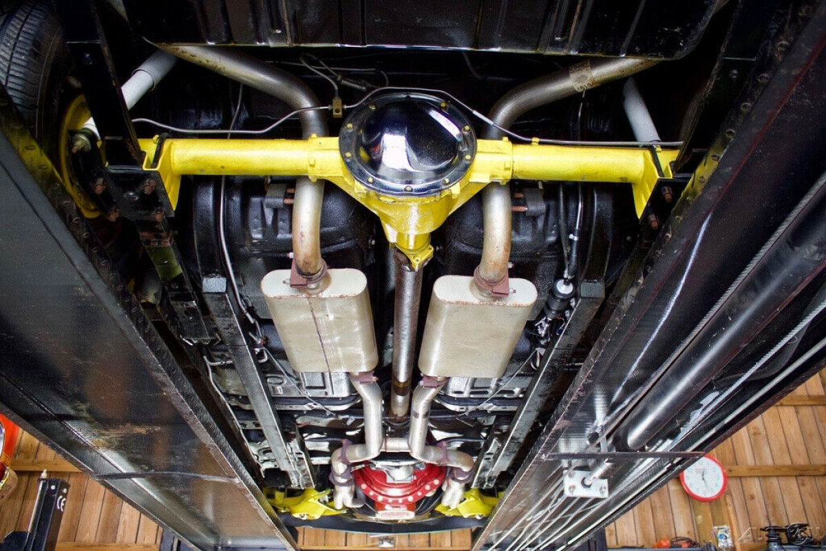 1973 Chevrolet Camaro Z28 / 7.4L 427 / 4-SPD / A/C - photo 13