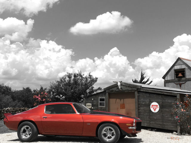 1973 Chevrolet Camaro Z28 ONLY HAS 500 MILES SINCE RESTORED & 460HP V8 - photo 2