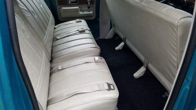 1973 Chevrolet Suburban - photo 6