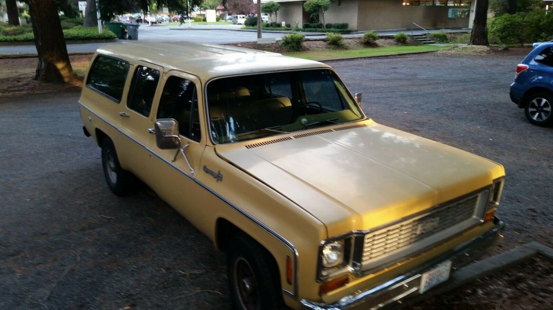 1973 Chevrolet Suburban Cheyenne Super 20 (C20) V8 350 CID 4-Door 1973 Chevrolet Suburban