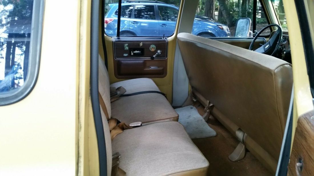 1973 Chevrolet Suburban - photo 10