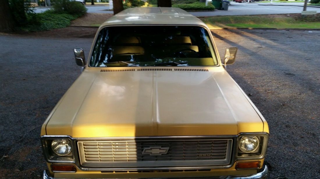 1973 Chevrolet Suburban - photo 2
