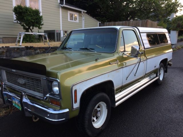 1973 Chevy Cheyenne 4 wheel drive 1/2 ton super 10 1973 Chevrolet C-10