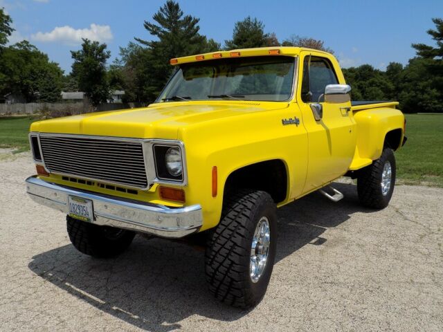 1973 Chevy K10 Custom Deluxe 4X4 Step side 1973 Chevrolet C/K Pickup 1500 Custom Deluxe
