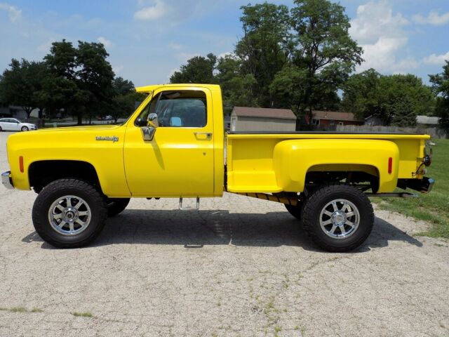 1973 Chevrolet C/K Pickup 1500 Custom Deluxe - photo 2