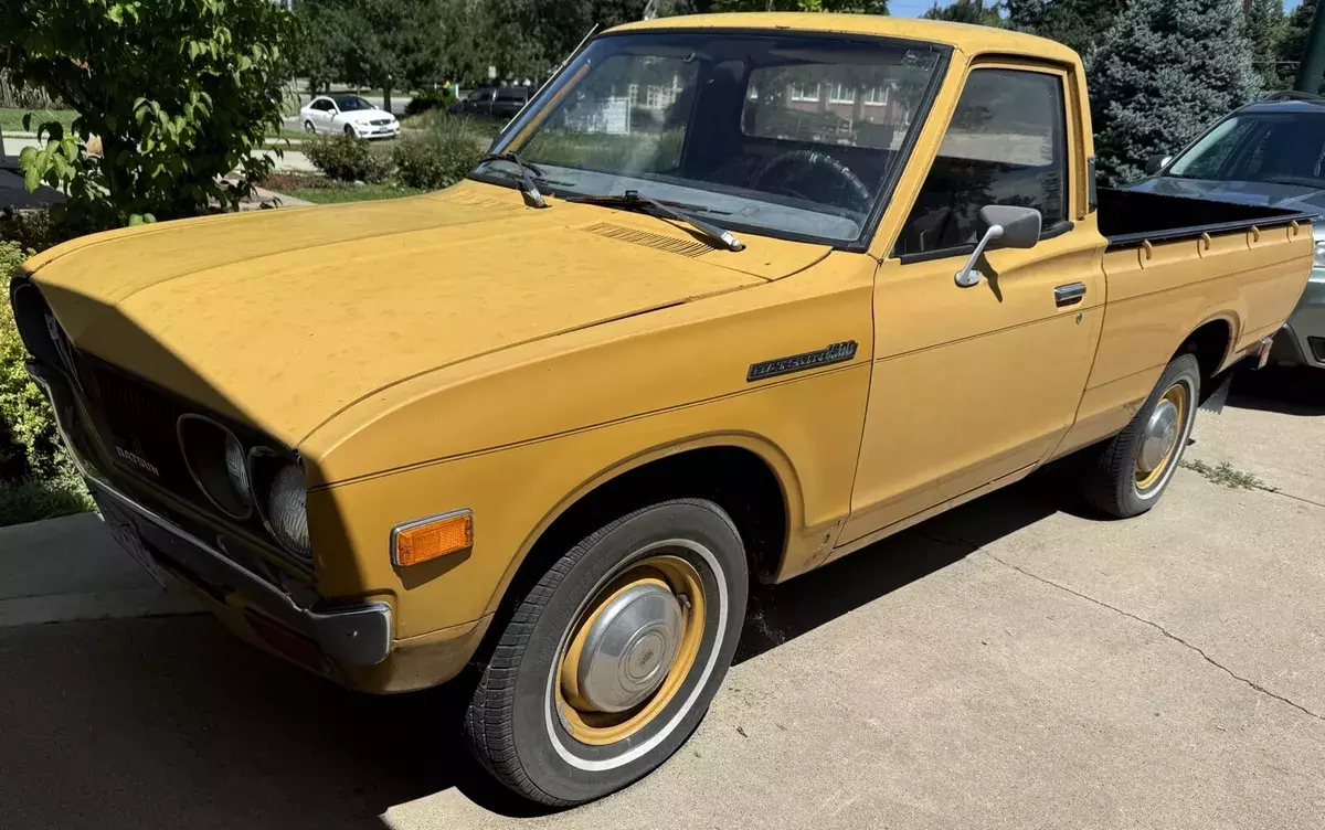 1973 Datsun 620 Yellow 1973 Datsun 620 Pickup