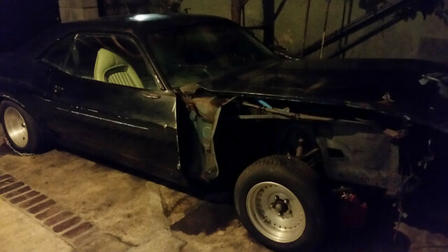 1973 Dodge Challenger. Restoration project or parts car. 1973 Dodge Challenger
