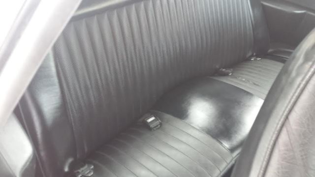 1973 Dodge Challenger 2 door vynyl roof - photo 10