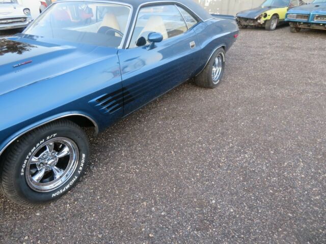 1973 Dodge Challenger - photo 2