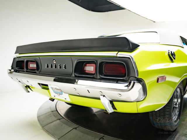 1973 Dodge Challenger RT Trim 440 V8 - photo 2