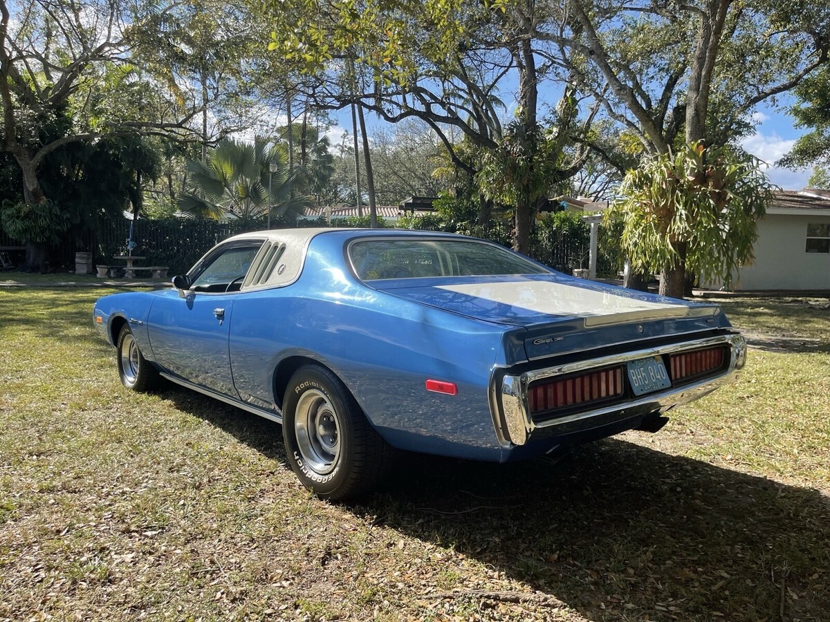 1973 Dodge Charger Chrome trim and original badging - photo 4