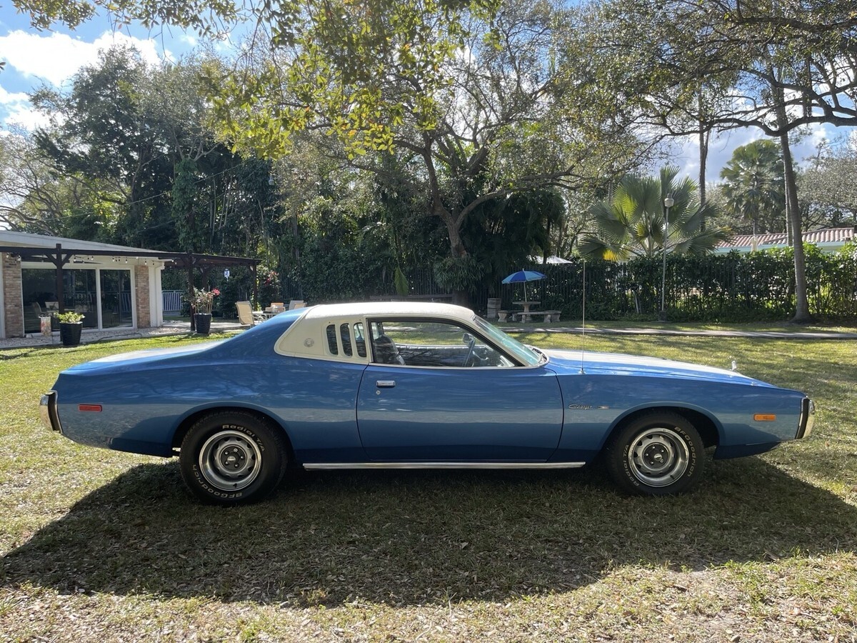 1973 Dodge Charger Chrome trim and original badging - photo 7