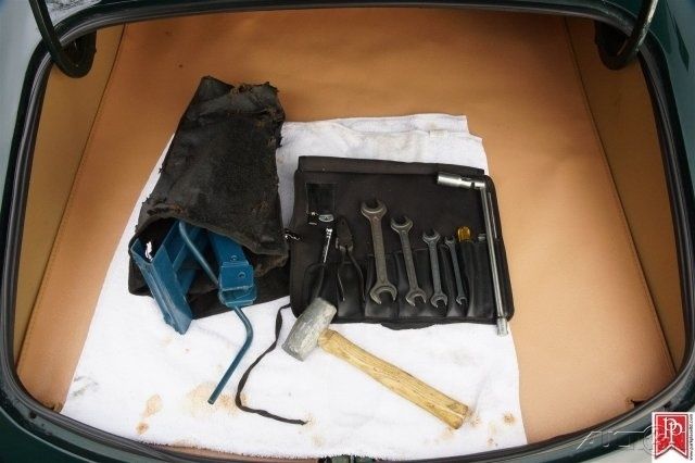 1973 Jaguar E-Type Roadster - photo 12