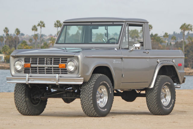 1973 Ford Bronco Half Cab and Top Less with Roll Bar Automatic, NICE COLOR!!!! 1973 Ford Bronco