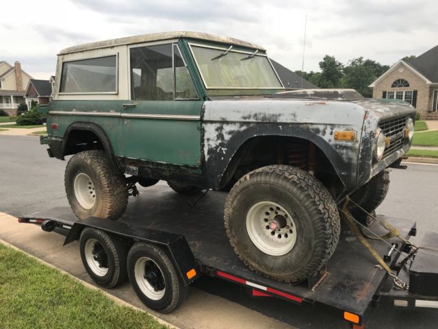 1973 Ford Bronco Wagon 302 V-8 Cruise-O-Matic C4 Automatic 4WD Ranger 1973 Ford Bronco Ranger
