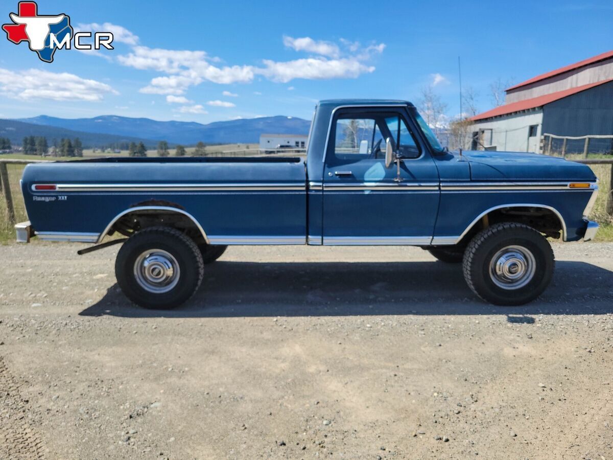 1973 Ford F-250 4x4 - Highboy - Classic Pickup - photo 2