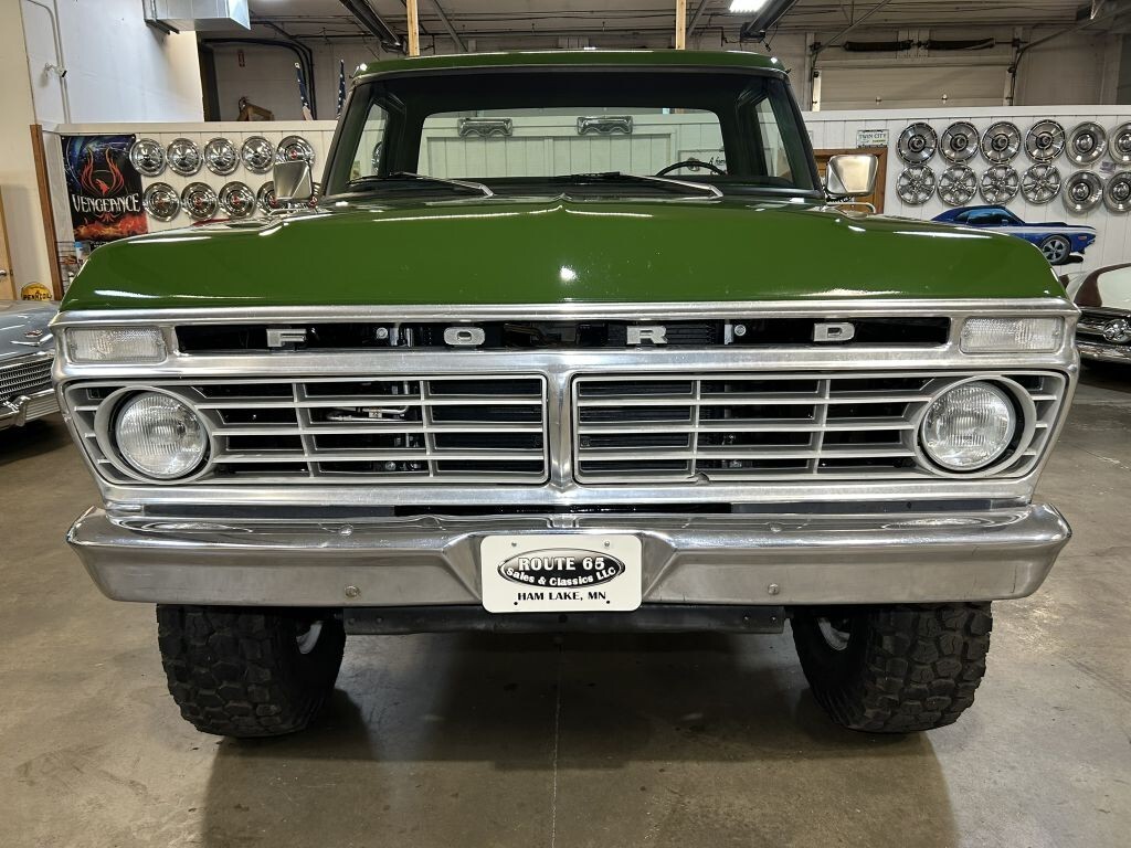 1973 FORD F-250 Highboy 4x4 - photo 2