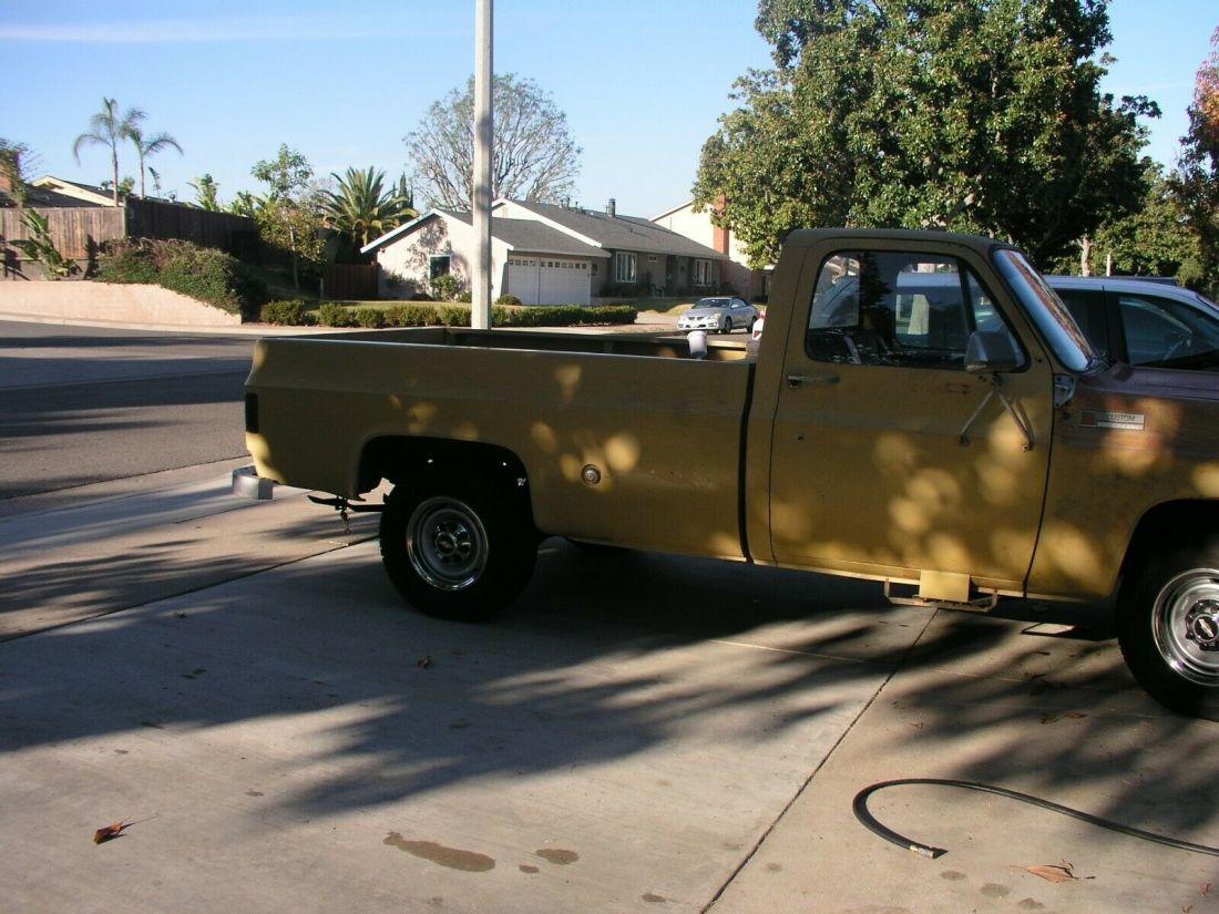 1973 GMC Custom 2500 Classic Collector Stock Pickup Truck - photo 2