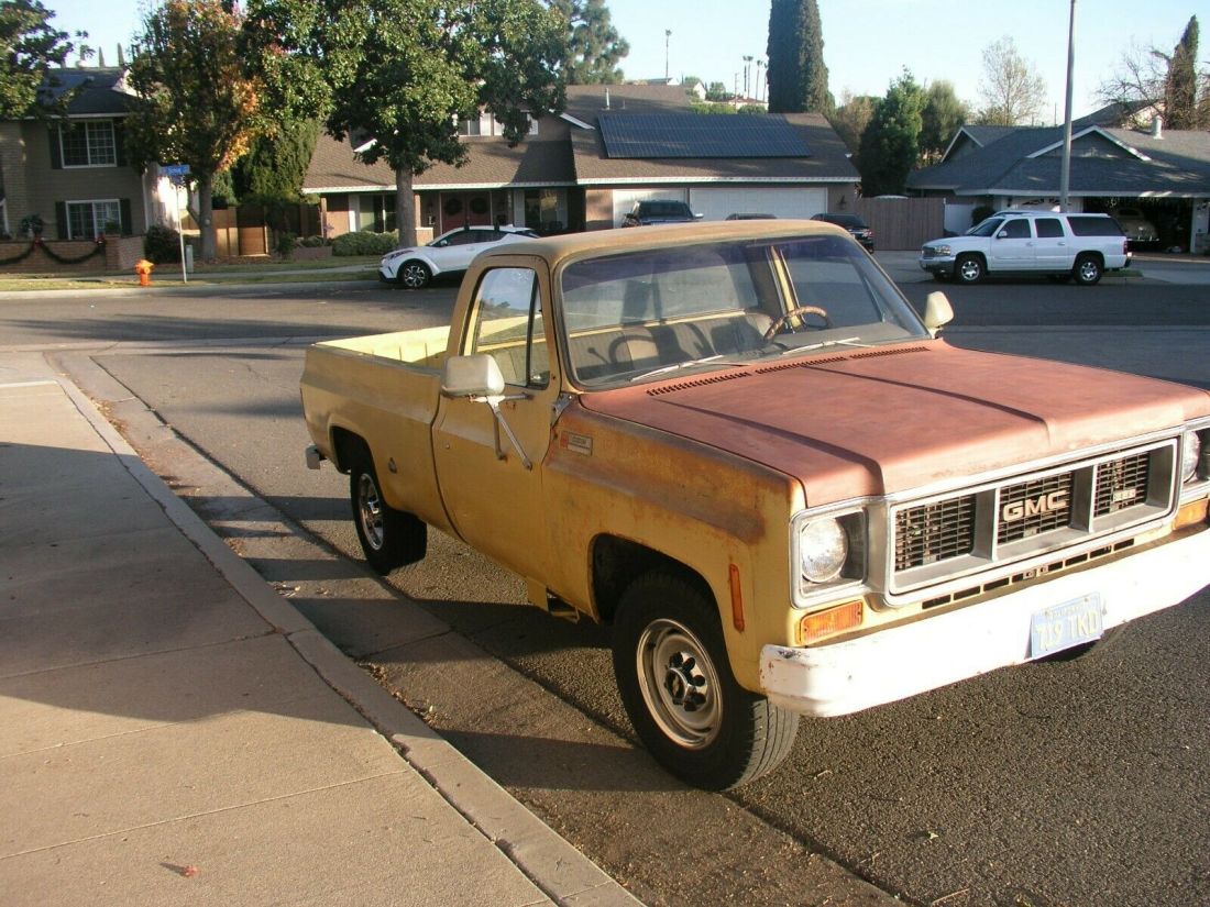 1973 GMC Custom 2500 Classic Collector Stock Pickup Truck - photo 6